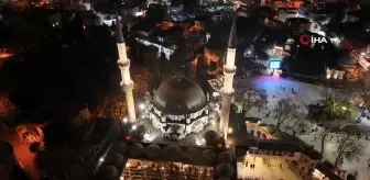 Regaip Kandili nedeniyle binlerce vatandaş Eyüp Sultan Camii'ne akın etti