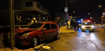 Sapanca'da Otomobil Kazası: 1 Yaralı