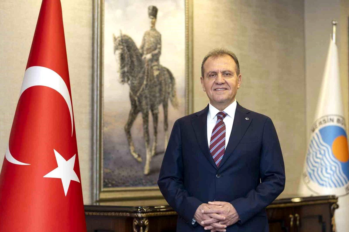Vahap Seçer, 2024 yerel seçimlerinde Mersin Büyükşehir Belediye Başkanı adayı gösterildi
