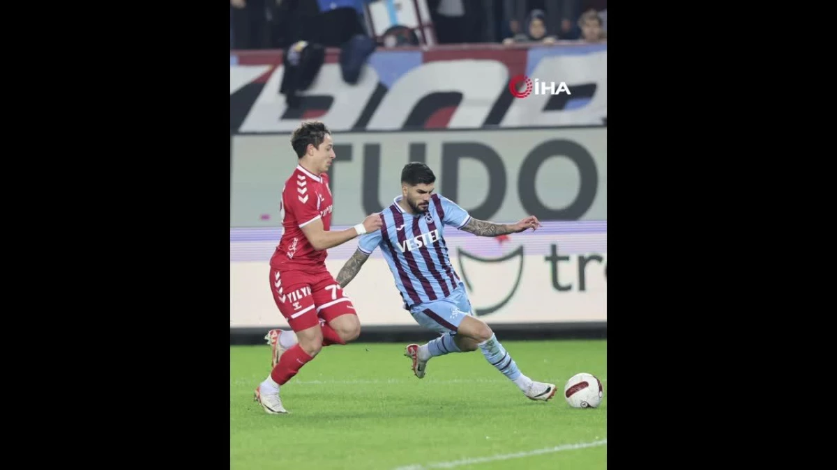 Trendyol Süper Lig: Trabzonspor 2 - Samsunspor 0 (İlk yarı)