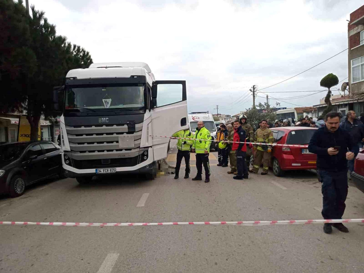Balıkesir\'de yaşlı adam tırın altında hayatını kaybetti