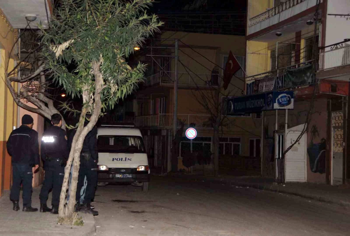 İzmir\'de çocukluk arkadaşını öldüren zanlı yakalandı
