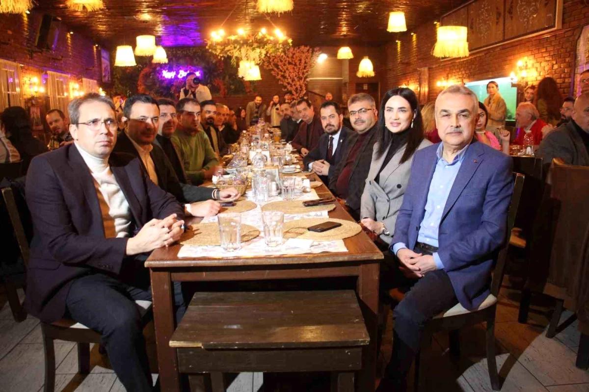 Mustafa Savaş, Aydın\'da Gazetecilerle Buluştu