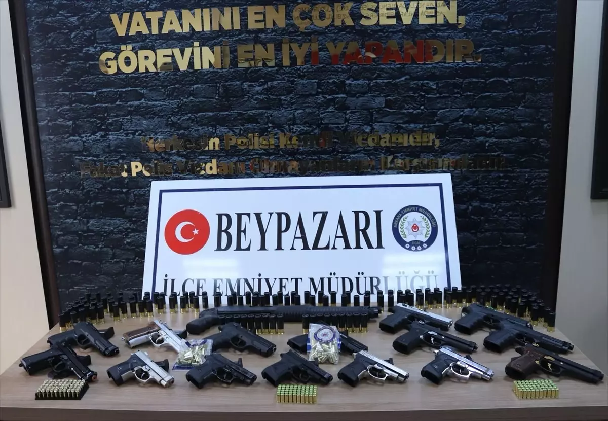 Beypazarı\'nda yapılan denetimlerde silahlar ele geçirildi