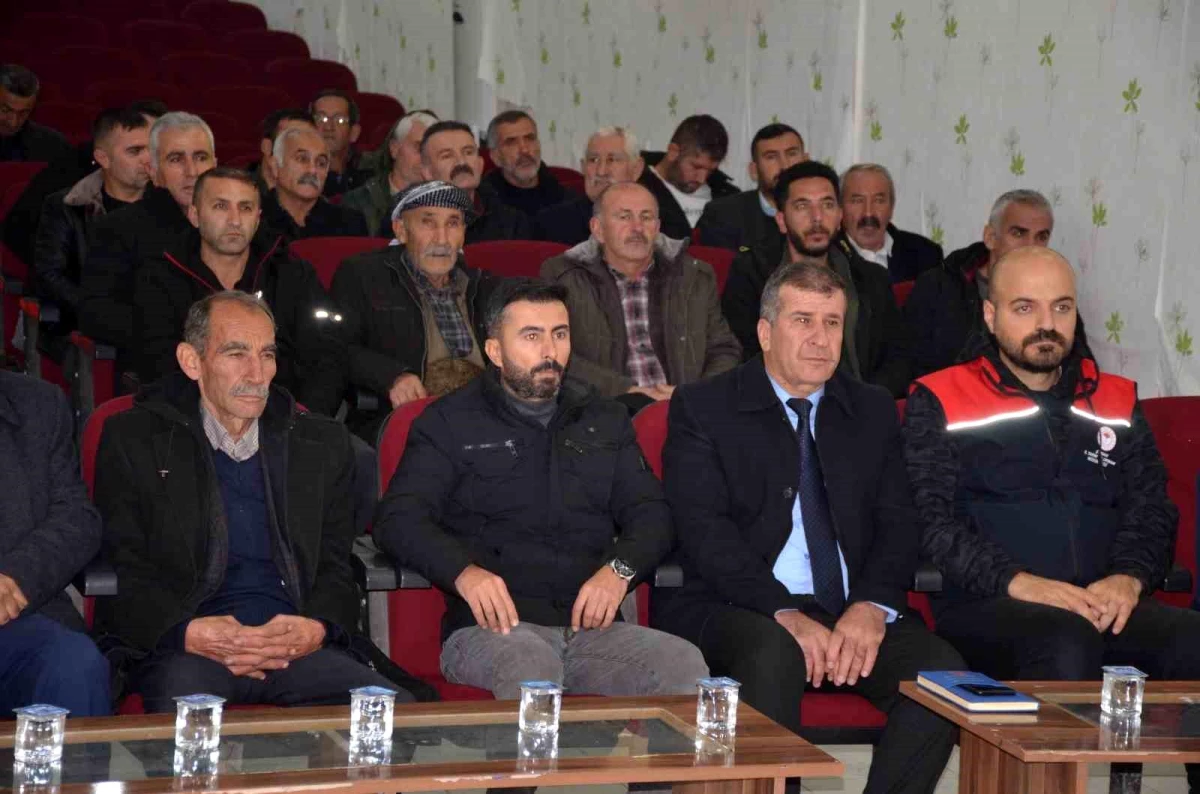 Şırnak\'ın Beytüşşebap ilçesinde çiftçilere devlet destekli projeler tanıtılıyor