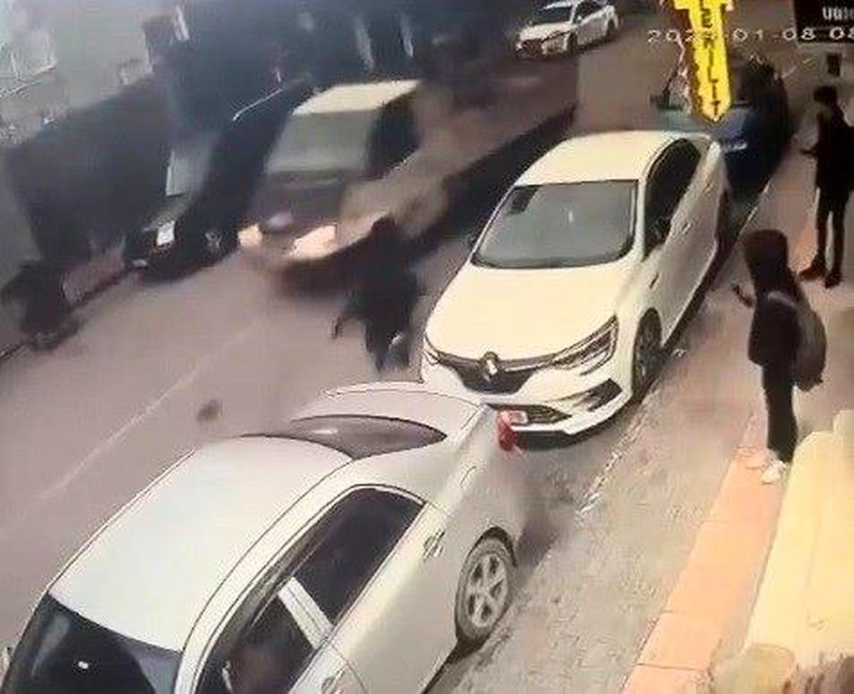 Bursa\'da Kamyonetin Çarptığı Yaşlı Adam Yaralandı