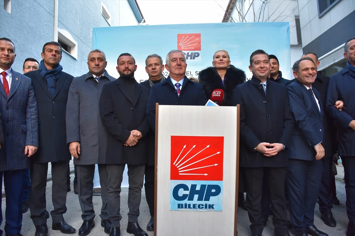 CHP Grup Başkanvekili Ali Mahir Başarır, Bilecik Belediye Adayı Melek Mızrak Subaşı\'nın aday tanıtım toplantısına katıldı
