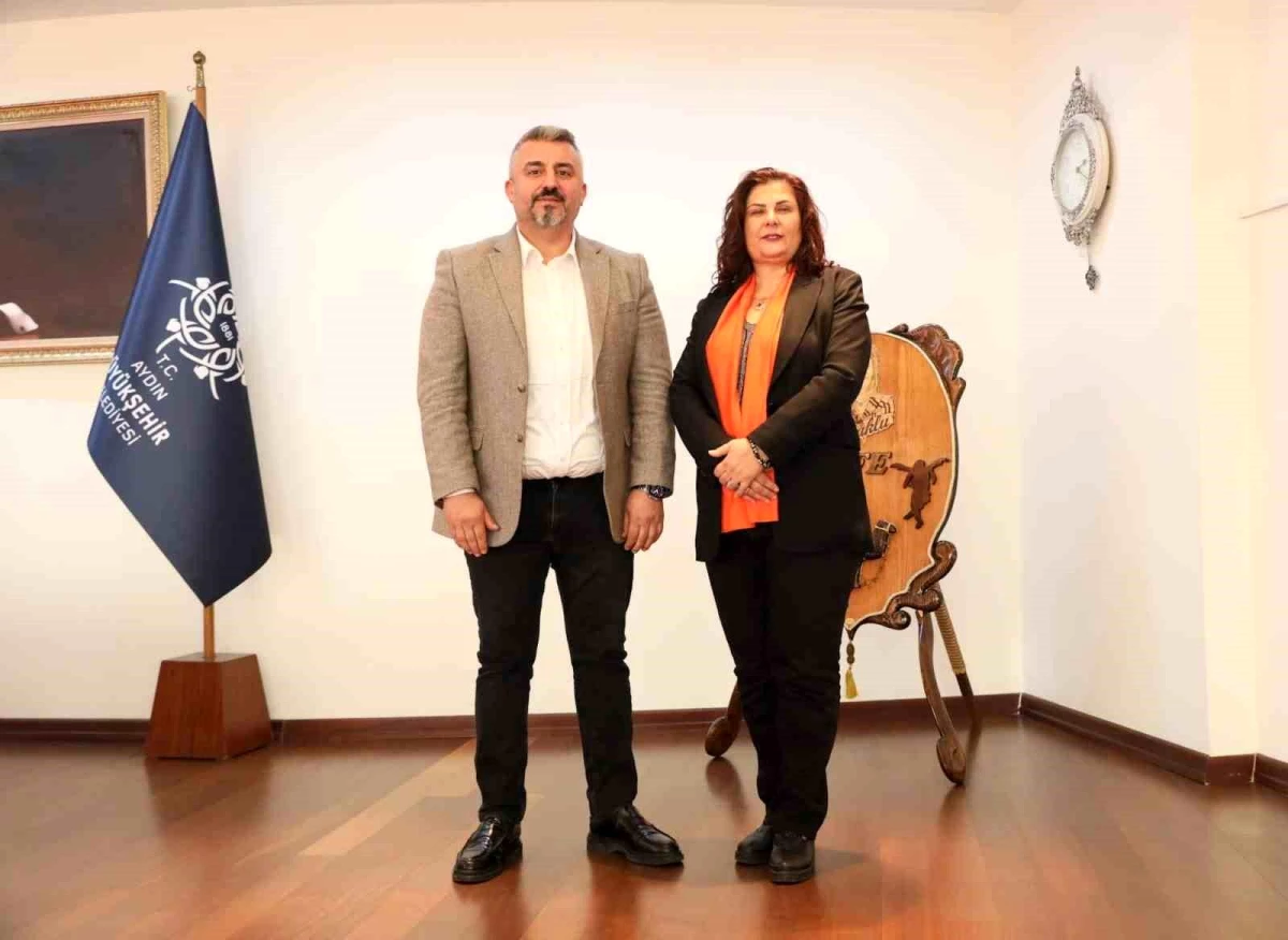 CHP İncirliova Belediye Başkan Adayı Osman Gökmen, Özlem Çerçioğlu\'nu ziyaret etti