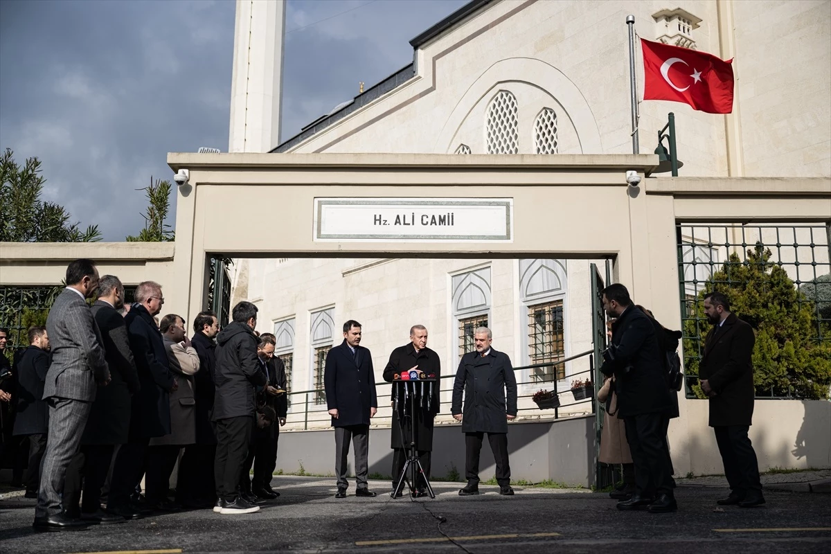 Cumhurbaşkanı Erdoğan Hazreti Ali Camisi\'nde Cuma Namazı Kıldı