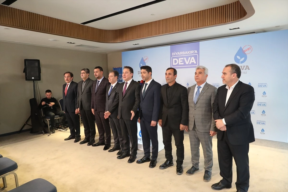 DEVA Partisi Genel Başkanı Ali Babacan, Belediye Başkan Adaylarını Tanıttı