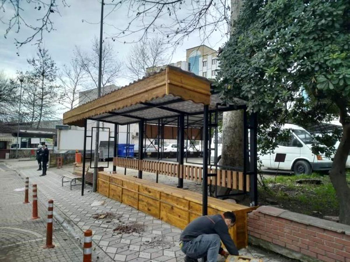 Osmaneli\'de Minibüs Durakları Yenilendi
