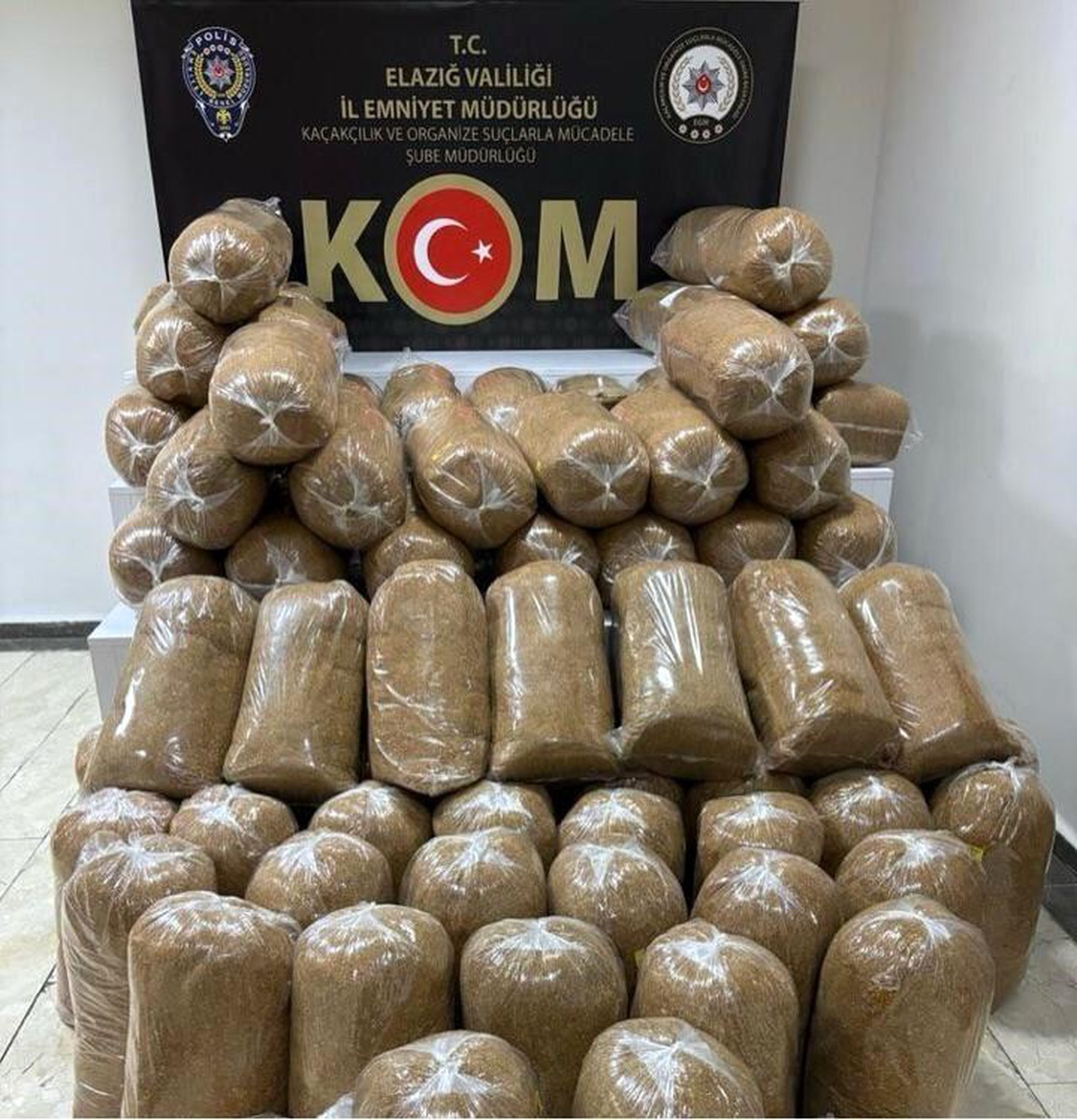 Elazığ\'da 6 milyon 550 bin dal bandrolsüz makaron ve 438 kilo kıyılmış tütün ele geçirildi