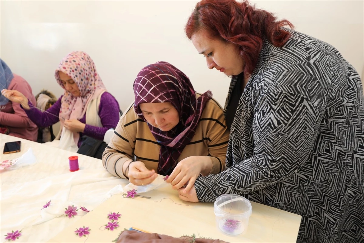 Gaziantep\'te Kadınlara Yönelik Mefruşat Kursu İlgi Görüyor