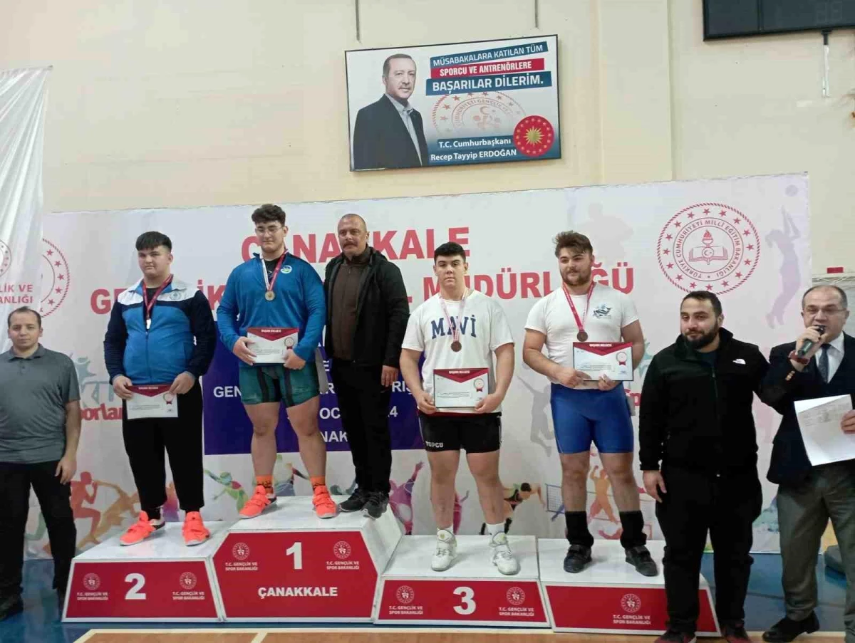 Düzceli Sporcular Okul Sporları Halter Gençler A-B Türkiye Şampiyonasında 3 Madalya Kazandı
