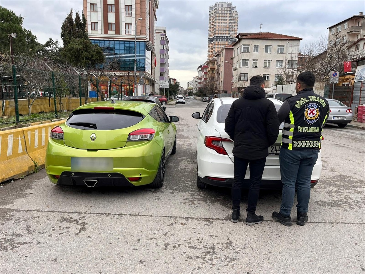 Kartal\'da Tehlikeli Manevralar Yapan Sürücüye Ağır Cezalar