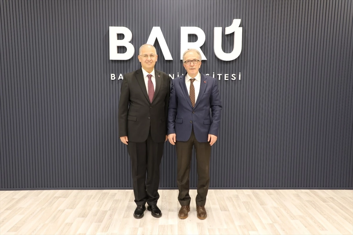 KOÜ Rektörü Prof. Dr. Nuh Zafer Cantürk, BARÜ Rektörü Prof. Dr. Orhan Uzun\'u ziyaret etti