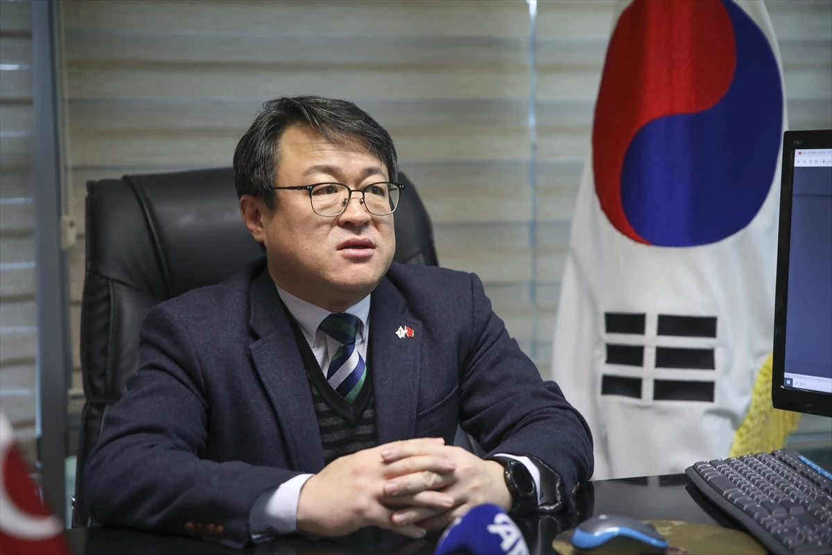 Kore Kültür Merkezi Müdürü Park Kee-houng, AA\'nın \'Yılın Kareleri\' oylamasına katıldı