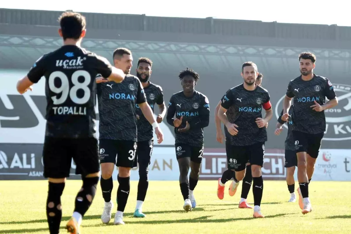 Manisa Futbol Kulübü, Kocaelispor\'u ağırlıyor