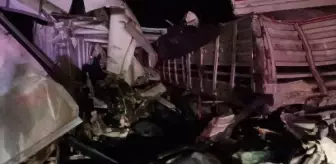 Bolu'da TIR'a arkadan çarpan kamyonetin sürücüsü yaralandı