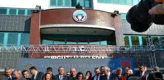 CHP Genel Başkanı Özgür Özel, Emeklilerin Maaşlarının Asgari Ücret Seviyesine Çıkarılmasını İstedi