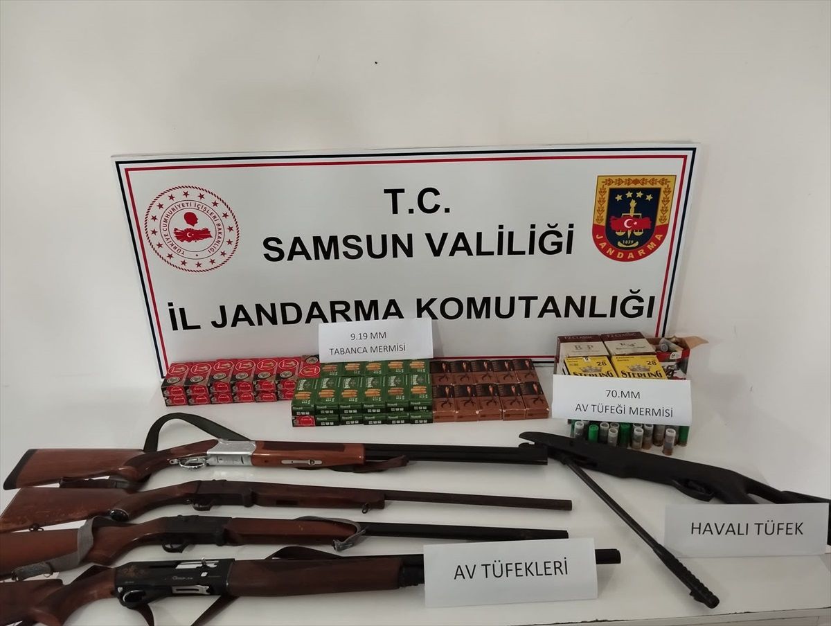 Samsun\'da evde silah ve mühimmat ele geçirildi