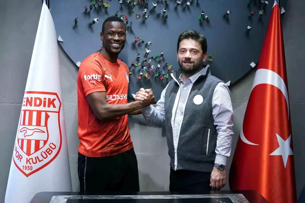 Pendikspor, Mame Thiam ile 2.5 yıllık sözleşme imzaladı