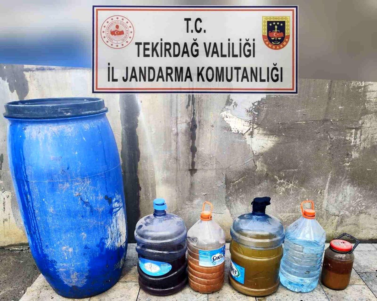 Tekirdağ\'ın Çorlu ilçesinde 120 litre sahte alkol ele geçirildi