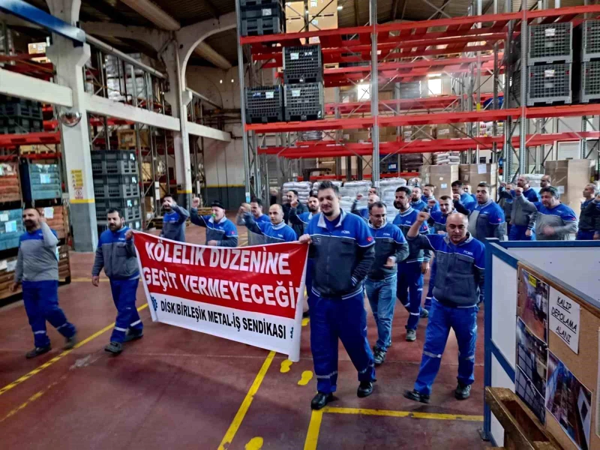 Bursa\'da Otomotiv ve Metal İşçileri Grev Kararı Aldı