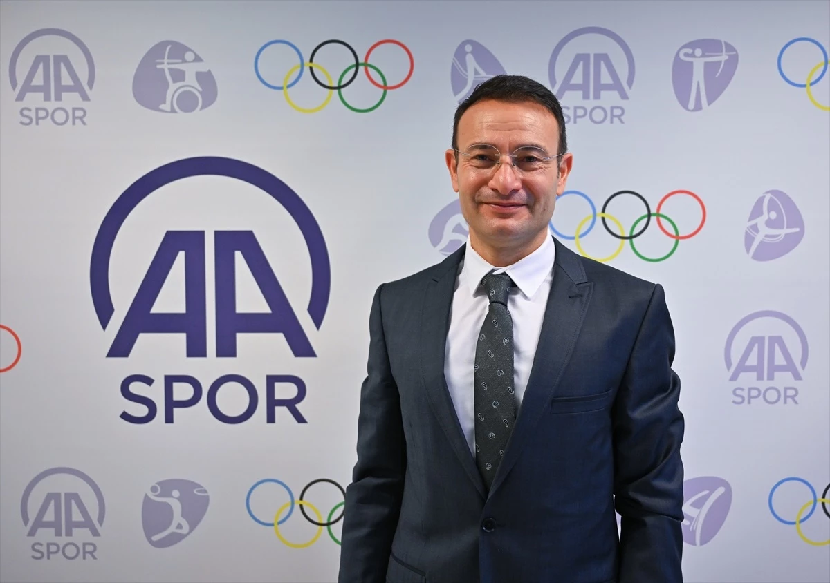 Türkiye Triatlon Federasyonu Başkanı Bayram Yalçınkaya, AA\'nın \'Yılın Kareleri\' oylamasına katıldı