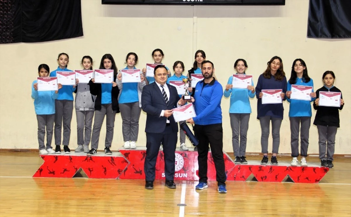 Vezirköprü\'de Okul Sporları İlçe Birinciliği Ödül Töreni Düzenlendi