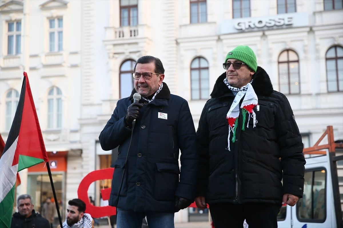 Viyana\'da İsrail saldırıları protesto edildi, acil ateşkes çağrısı yapıldı