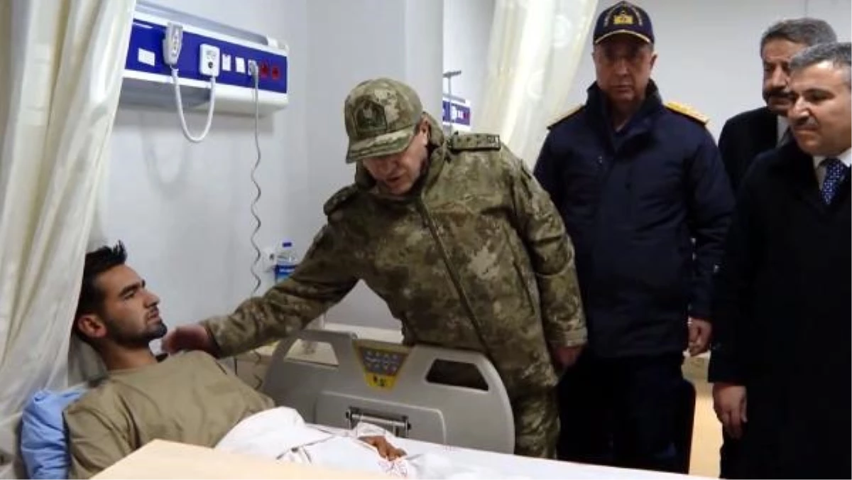 Kuvvet komutanları Şırnak\'taki yaralı askerleri ziyaret etti