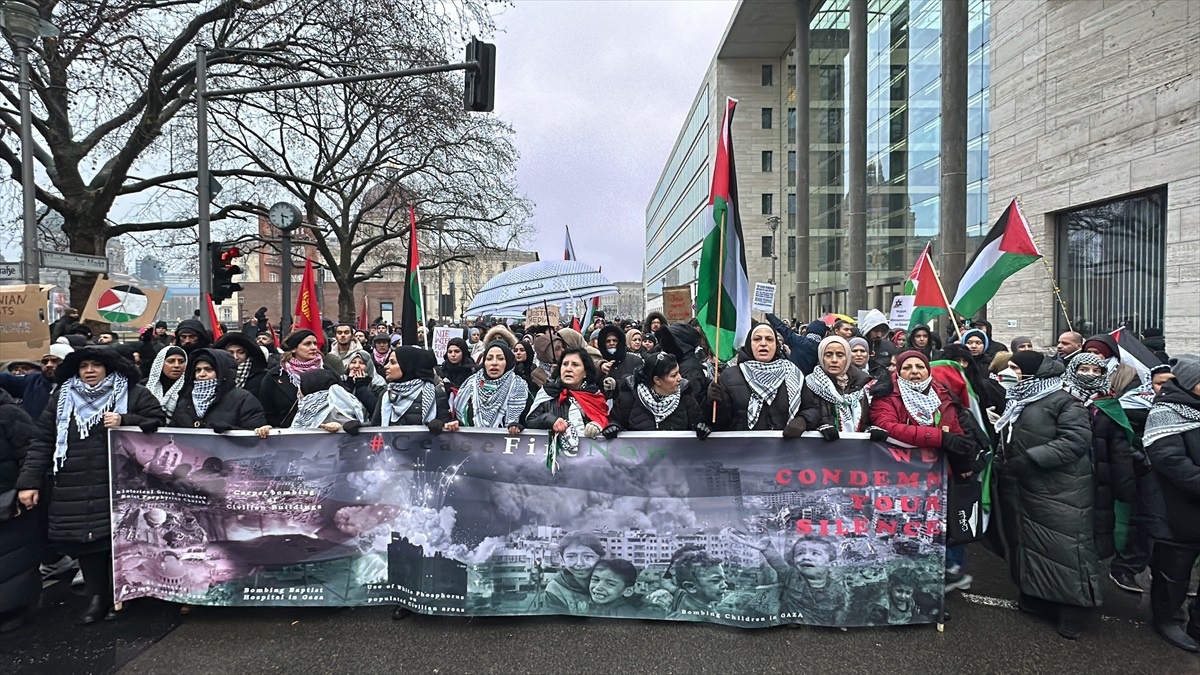 Berlin\'de Filistin\'e Destek Gösterisi Düzenlendi