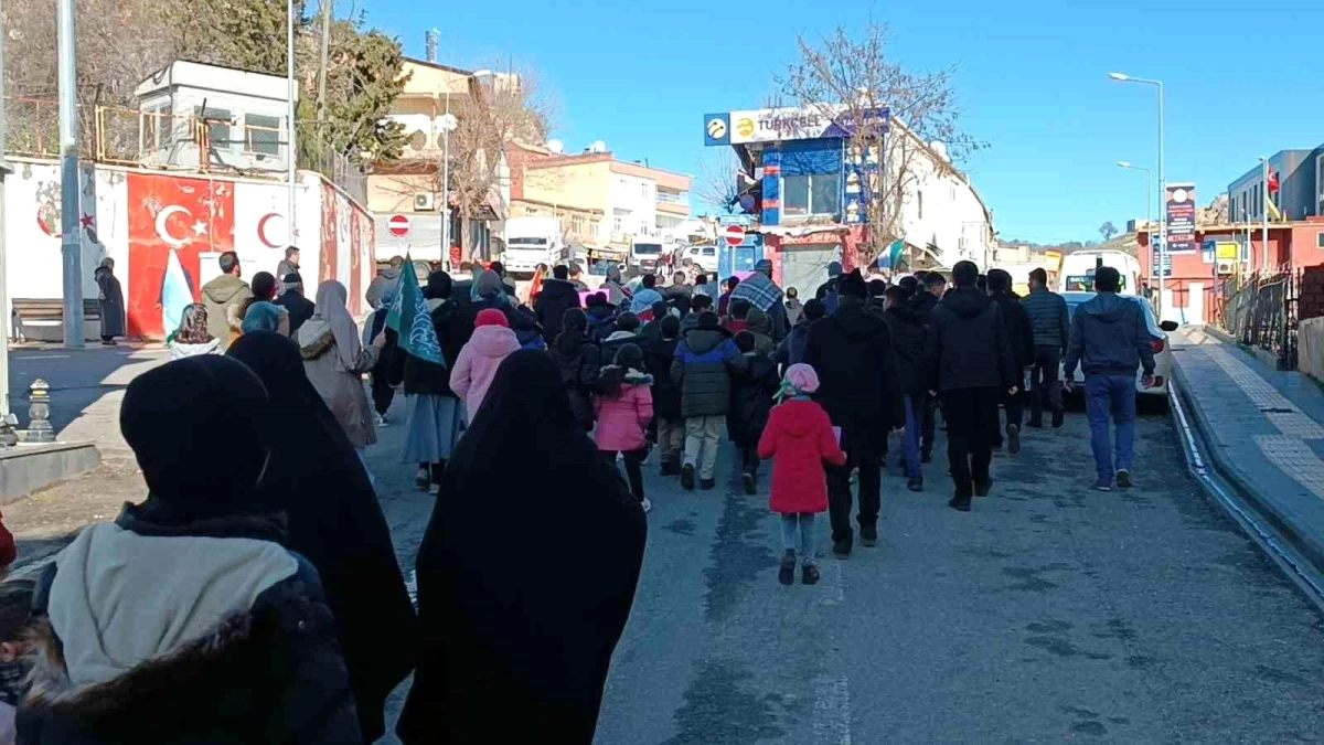 Diyarbakır\'da çocuklar Gazze\'ye destek için yürüdü