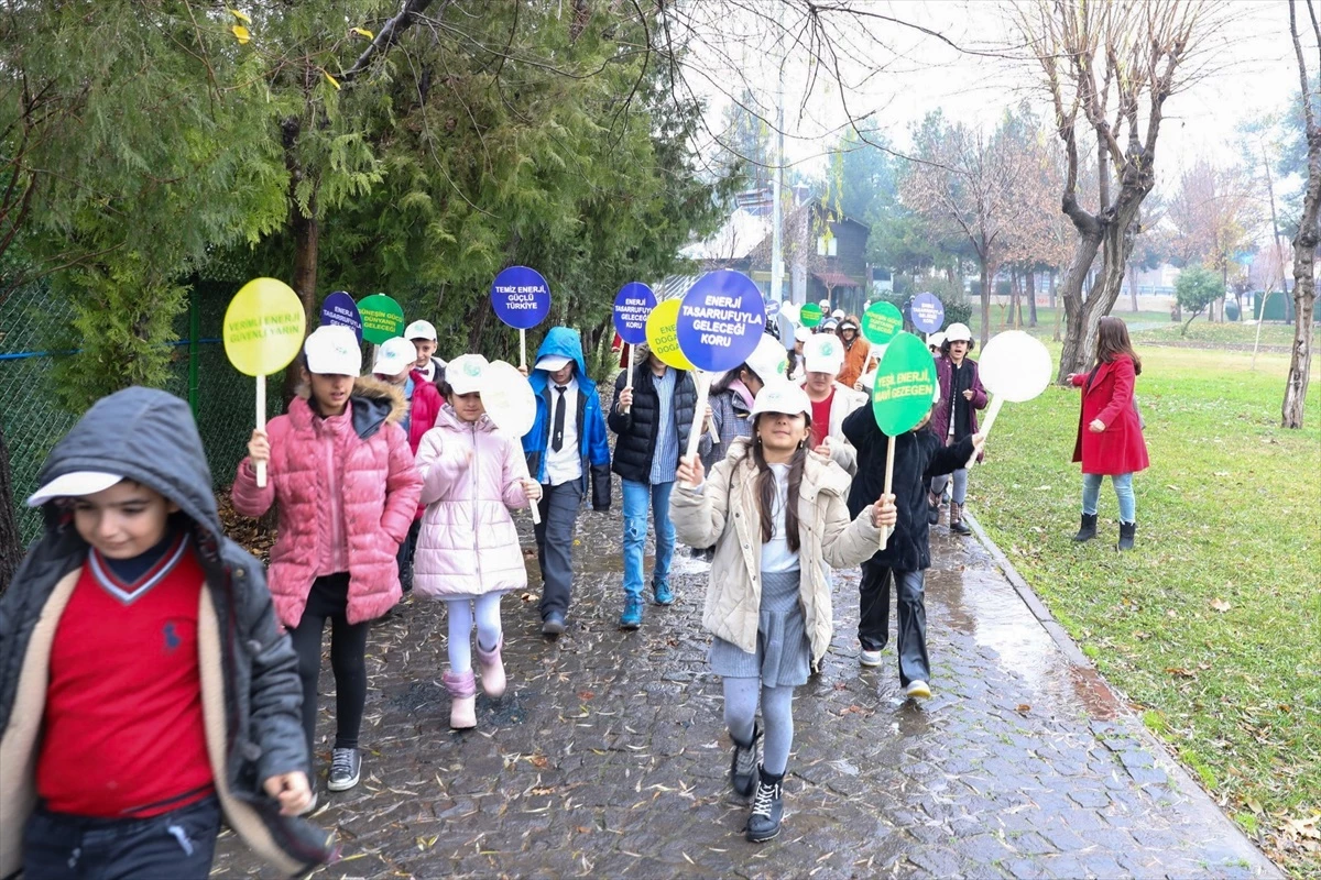 Diyarbakır Büyükşehir Belediyesi\'ne ait Güneş Evi, ilkokul öğrencilerini ağırladı