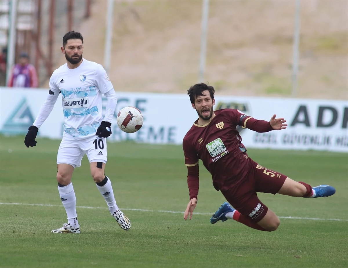 Trendyol 1. Lig\'in 18. haftasında Bandırmaspor ile Erzurumspor 0-0 berabere kaldı