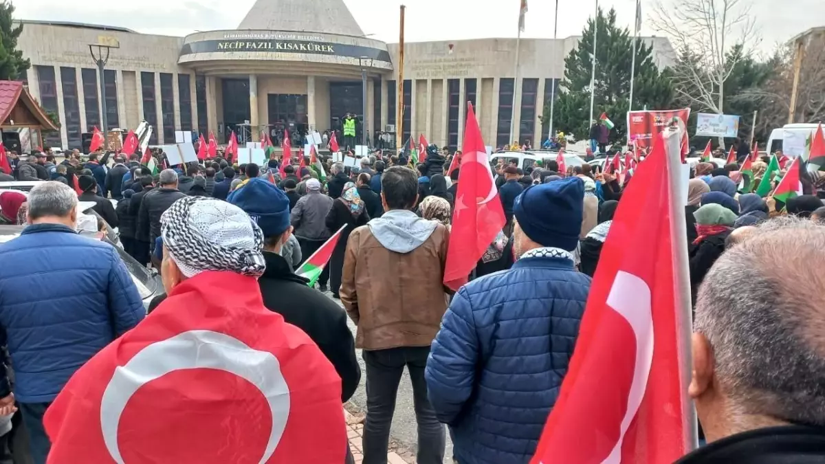 Kahramanmaraş\'ta şehitler ve Gazze için yürüyüş düzenlendi