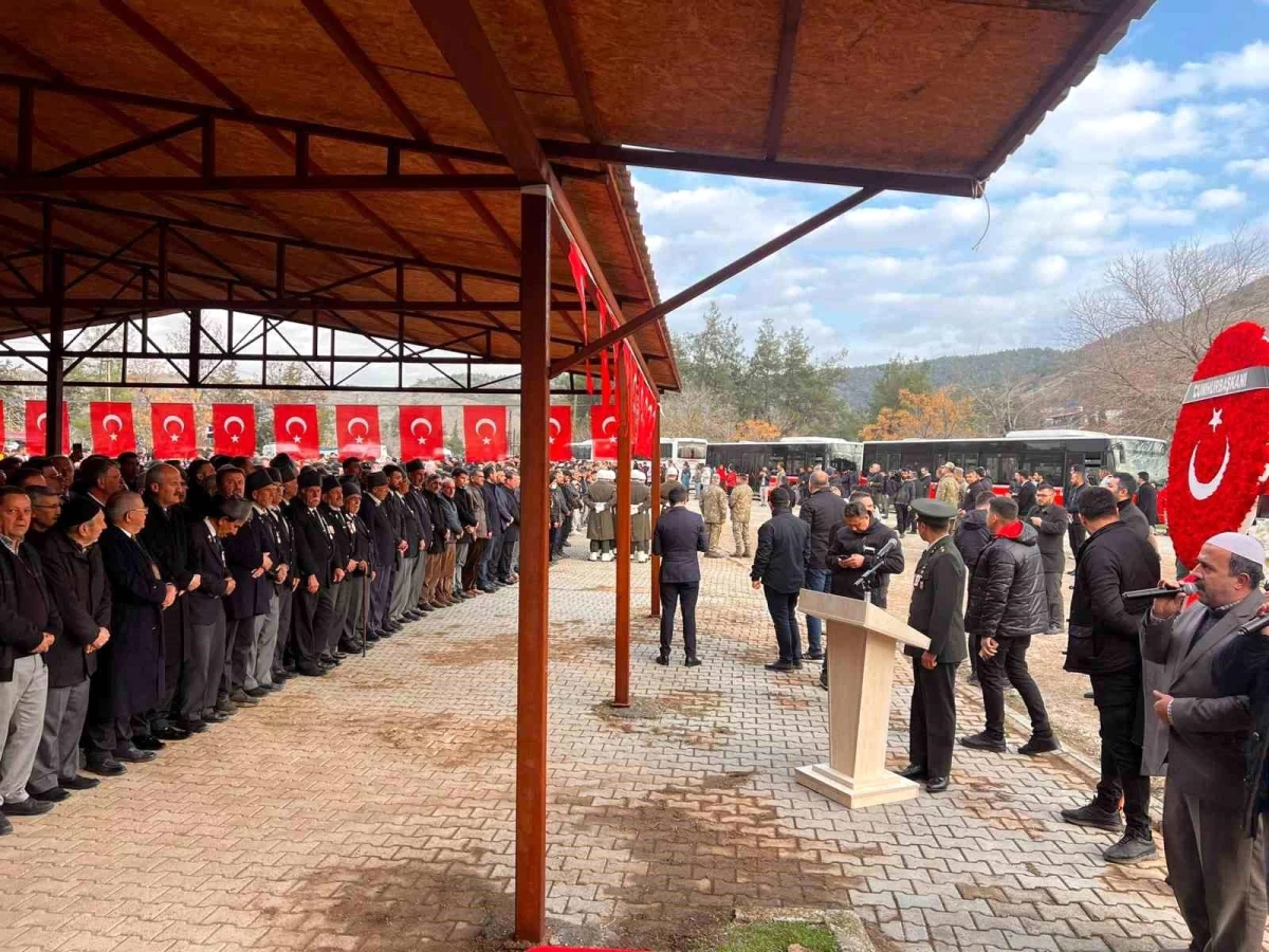 Pençe-Kilit Harekatı\'nda şehit olan Piyade Sözleşmeli Er Müslüm Özdemir, Kahramanmaraş\'ta dualarla uğurlanıyor
