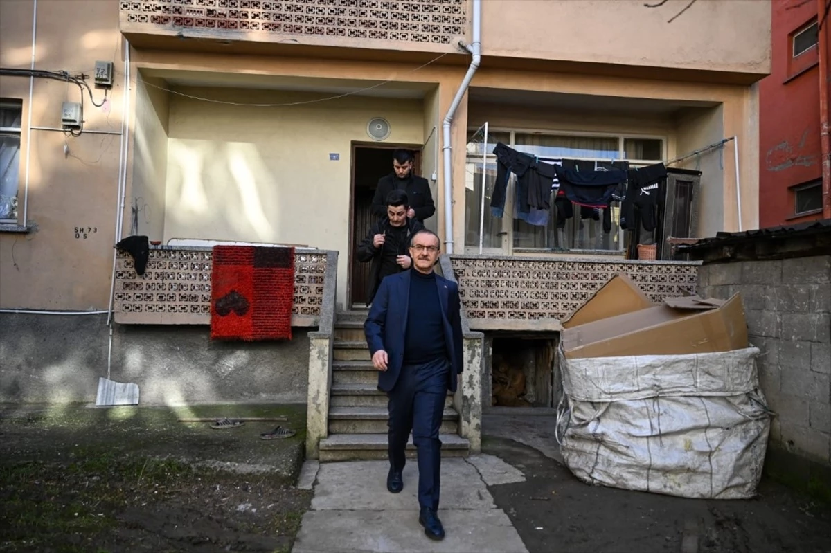 Kocaeli Valisi Seddar Yavuz, ihtiyaç sahibi ailelerle bir araya geldi