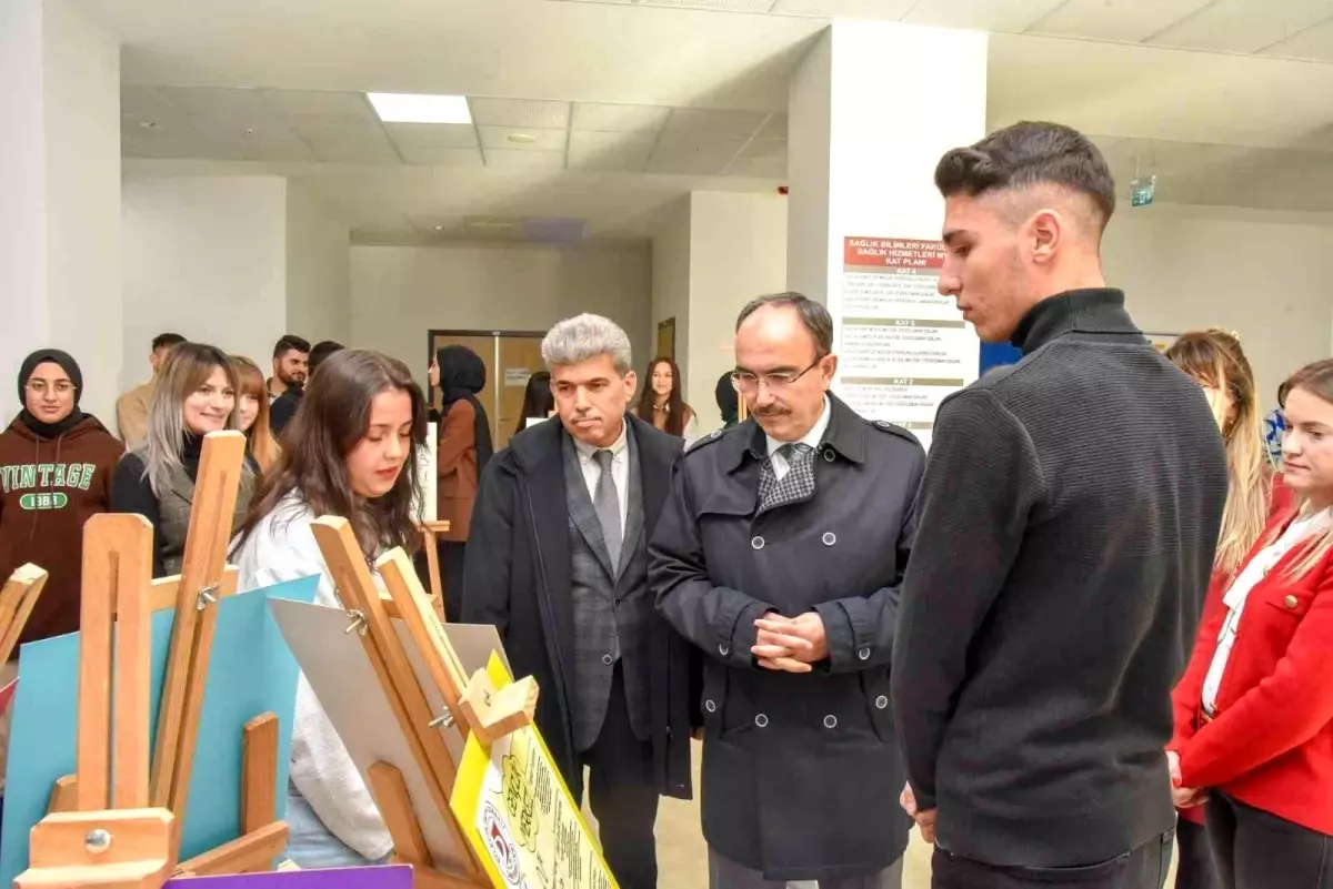 Bilecik Şeyh Edebali Üniversitesi\'nde Öğrenciler Tarafından Hazırlanan Poster Sunumları Sergiyle Açıldı