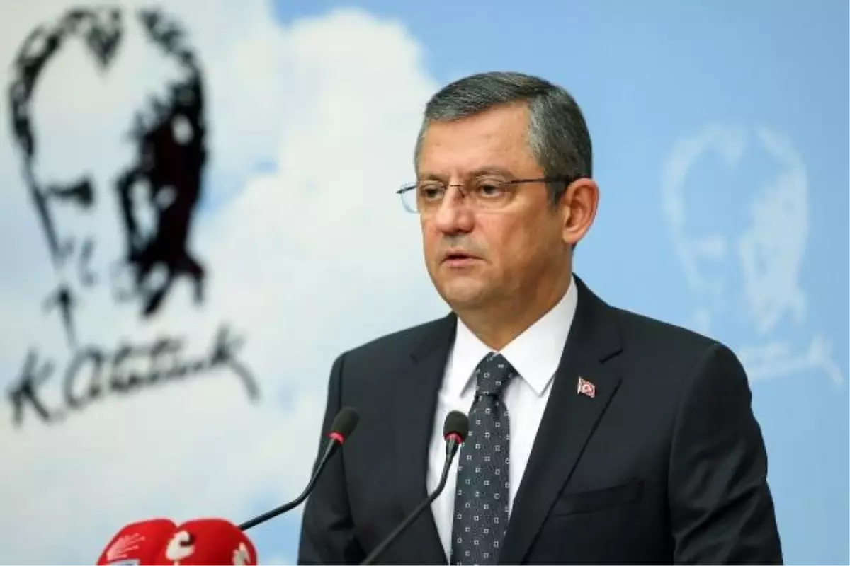 CHP Genel Başkanı Özgür Özel, Anayasa Mitingi\'ni Şehitlerin Yası Nedeniyle İptal Etti