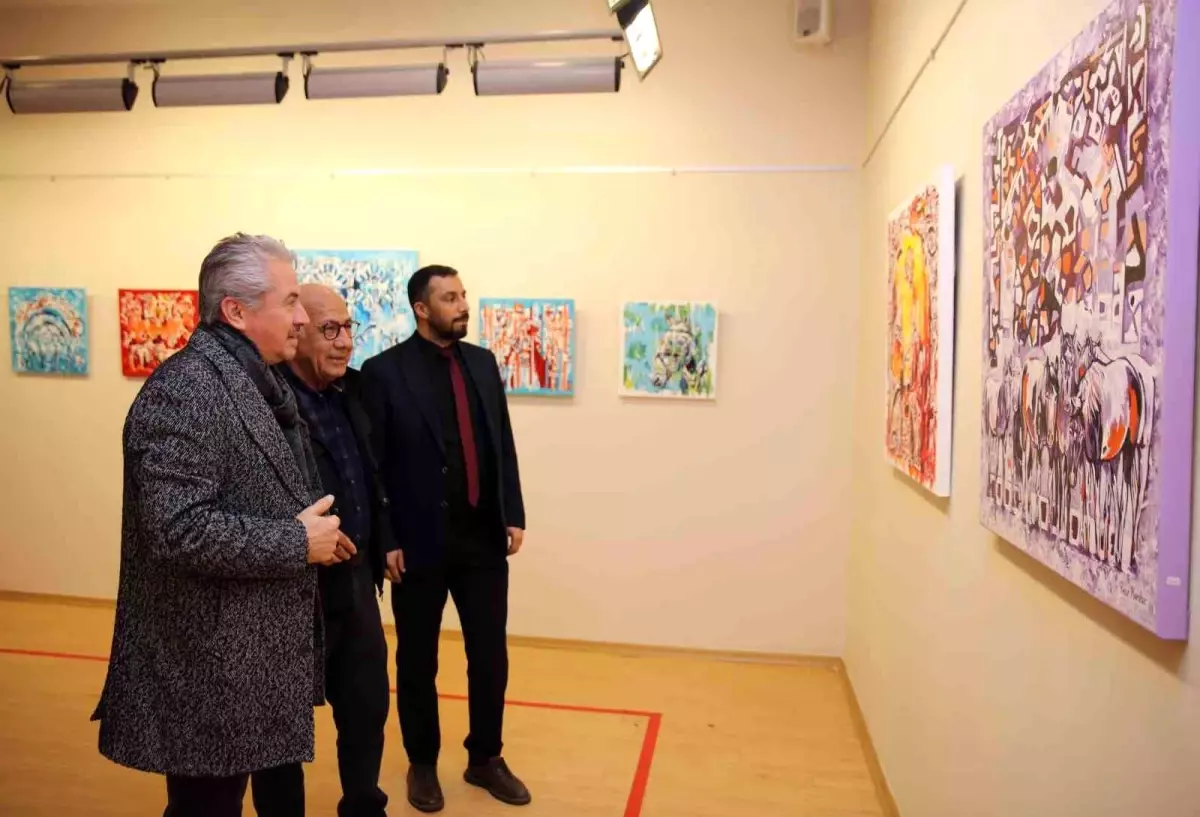 Ressam Pınar Kanber\'in \'Kervansarayların İzinde\' Temalı Sergisi SANKO Sanat Galerisi\'nde Açıldı