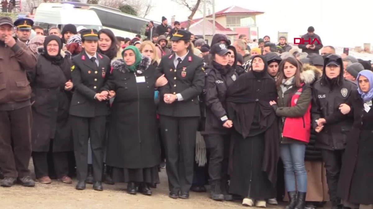 Piyade Uzman Çavuş Samet Aslan\'ın cenazesi memleketi Amasya\'da toprağa verildi