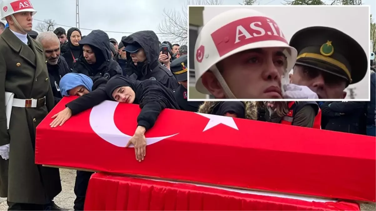 Şehit yakınlarının feryatları Mehmetçik\'i ağlattı! Gözyaşlarını silah arkadaşı sildi