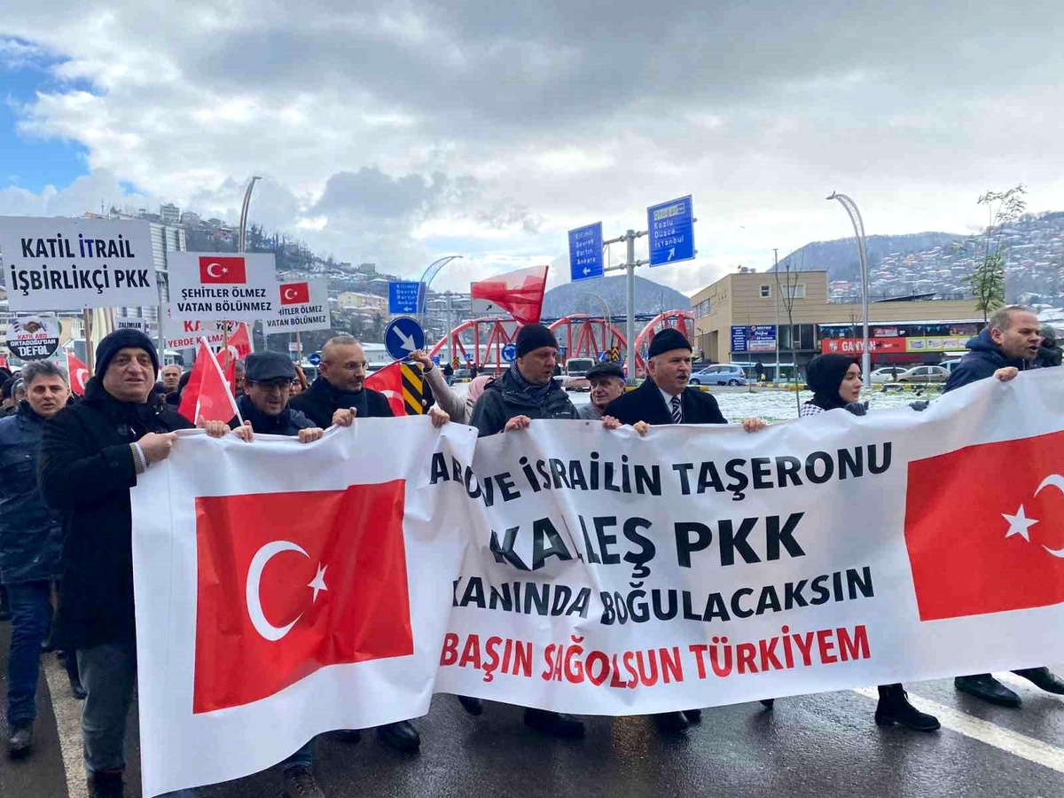 Zonguldak\'ta şehitlere saygı yürüyüşü