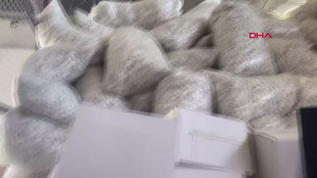 Adana\'da 26 Milyon TL Değerinde Kaçak Makaron Ele Geçirildi
