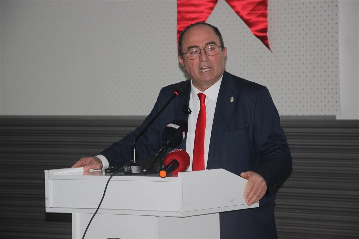 Artvin Belediye Başkanı Demirhan Elçin, CHP\'nin ön seçim yapmamasını eleştirdi