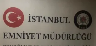 Beyoğlu'nda Sevgilisiyle Eğlenen Bir Kadının Telefonu Çalındı