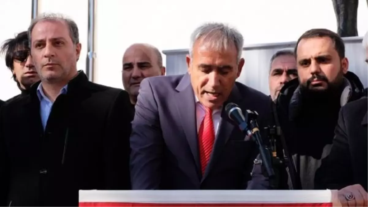 BİNGÖL\'de Pençe-Kilit Harekatı Şehitleri İçin \'Teröre Lanet\' Eylemi Düzenlendi