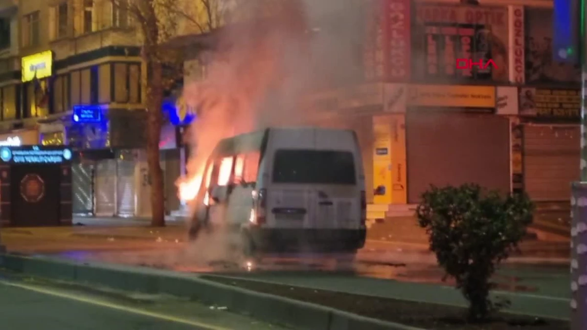 Diyarbakır\'da Minibüs Alev Aldı